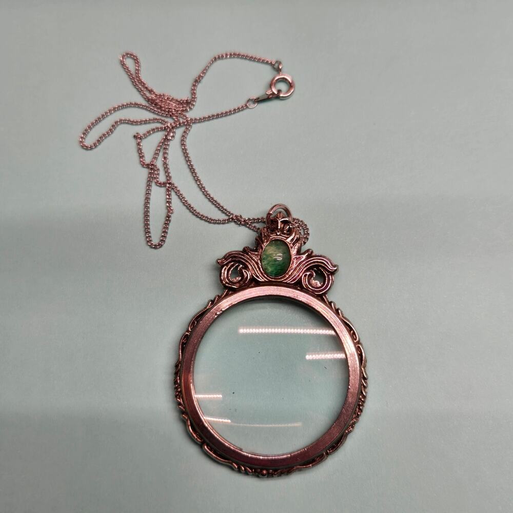 Vintage Style Crown Magnifying Glass Pendant Necklace Silver Green Cabochon 17"